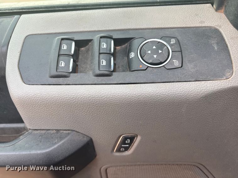 image for item GH9363 2020 Ford F550 SuperCab bucket truck