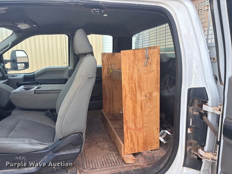 image for item GH9363 2020 Ford F550 SuperCab bucket truck