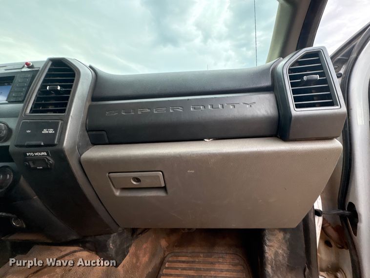 image for item GH9363 2020 Ford F550 SuperCab bucket truck