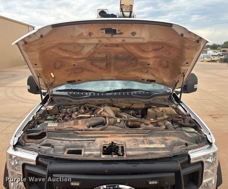 image for item GH9363 2020 Ford F550 SuperCab bucket truck