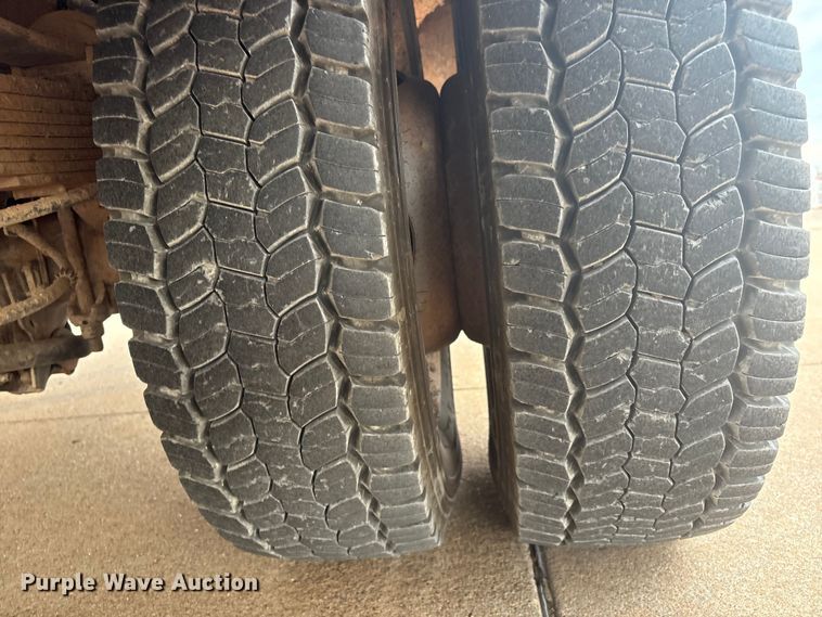 image for item GH9363 2020 Ford F550 SuperCab bucket truck