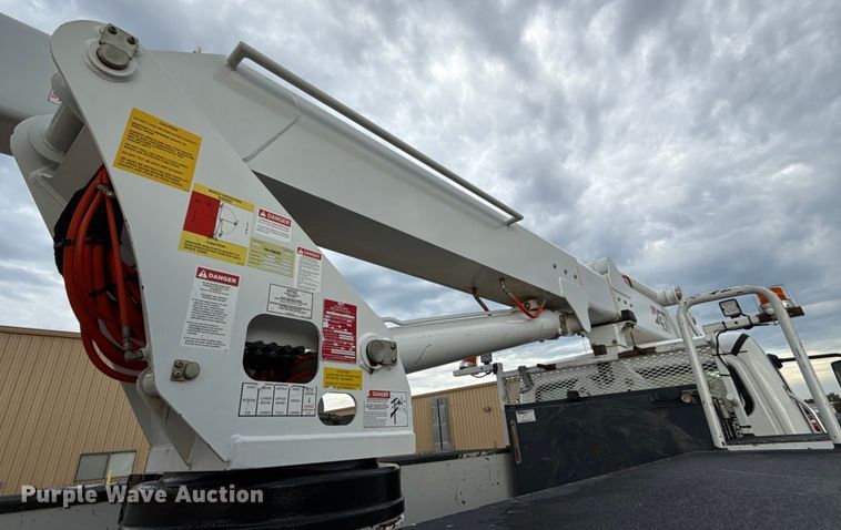 image for item GH9364 2018 Freightliner M2 bucket truck