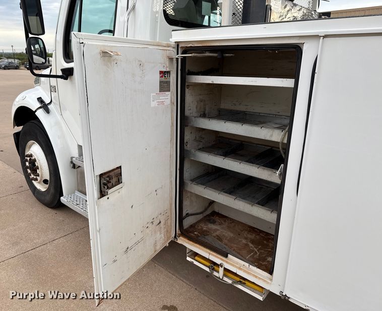 image for item GH9364 2018 Freightliner M2 bucket truck