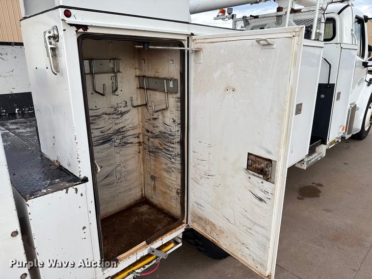 image for item GH9364 2018 Freightliner M2 bucket truck