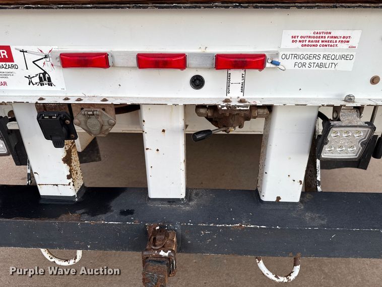 image for item GH9364 2018 Freightliner M2 bucket truck