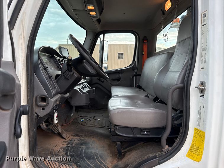 image for item GH9364 2018 Freightliner M2 bucket truck