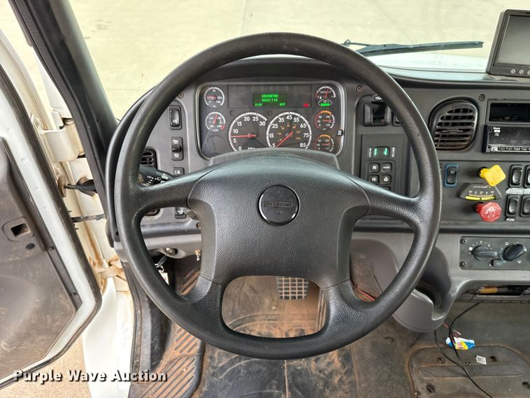 image for item GH9364 2018 Freightliner M2 bucket truck