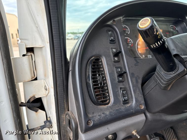 image for item GH9364 2018 Freightliner M2 bucket truck