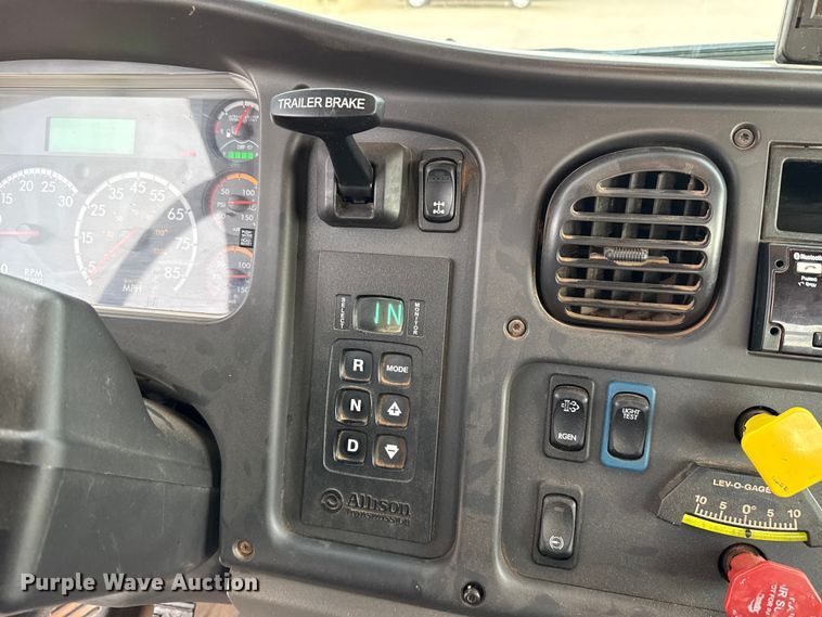 image for item GH9364 2018 Freightliner M2 bucket truck