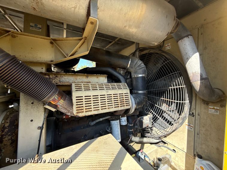 image for item GH9374 2013 Doosan HP1300WCU-T1 air compressor