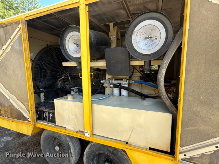 image for item GH9374 2013 Doosan HP1300WCU-T1 air compressor