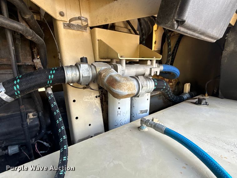 image for item GH9374 2013 Doosan HP1300WCU-T1 air compressor