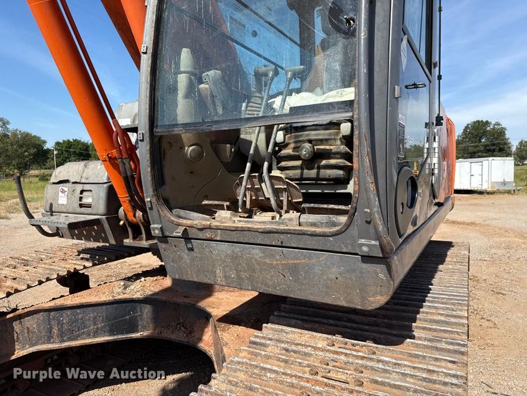 image for item GH9382 2012 Hitachi ZX200LC-3 excavator