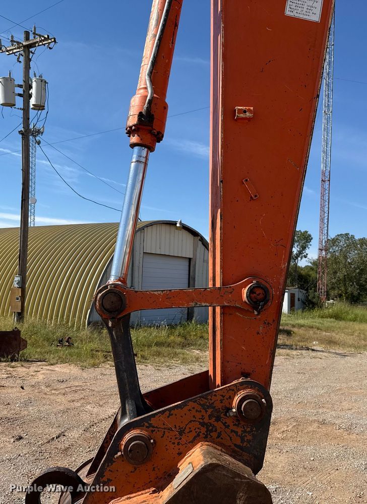 image for item GH9382 2012 Hitachi ZX200LC-3 excavator