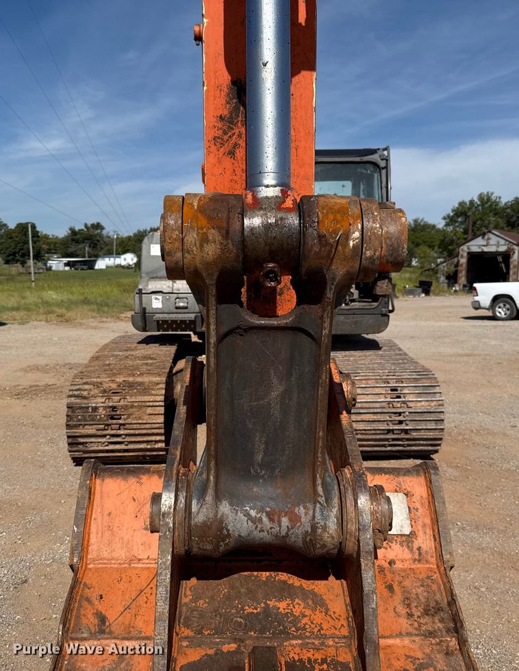 image for item GH9382 2012 Hitachi ZX200LC-3 excavator