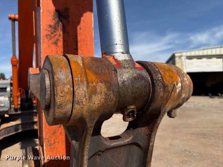 image for item GH9382 2012 Hitachi ZX200LC-3 excavator