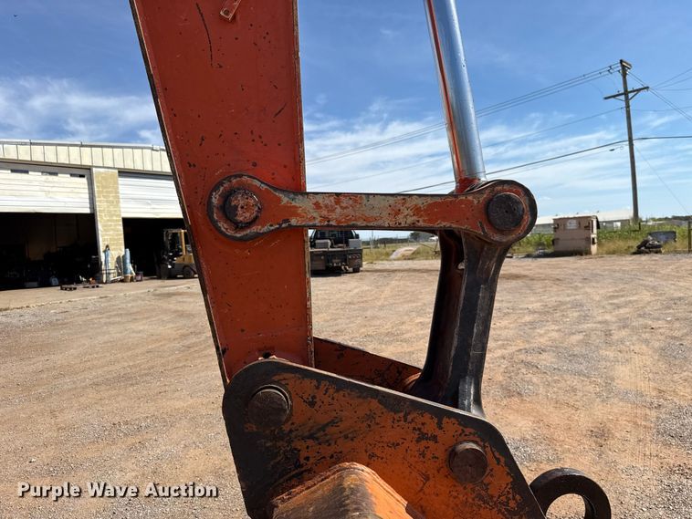 image for item GH9382 2012 Hitachi ZX200LC-3 excavator