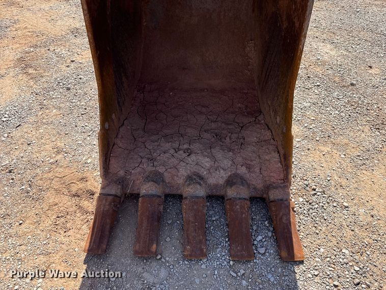 image for item GH9382 2012 Hitachi ZX200LC-3 excavator