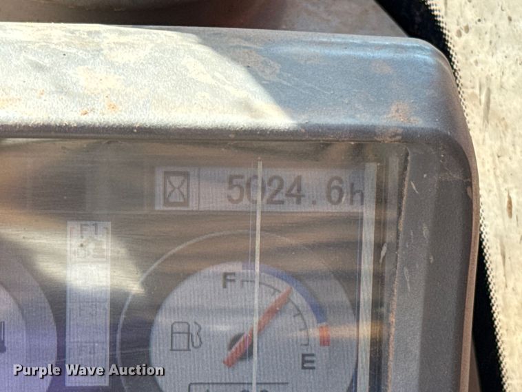 image for item GH9382 2012 Hitachi ZX200LC-3 excavator