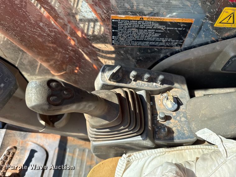 image for item GH9382 2012 Hitachi ZX200LC-3 excavator