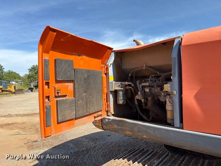 image for item GH9382 2012 Hitachi ZX200LC-3 excavator