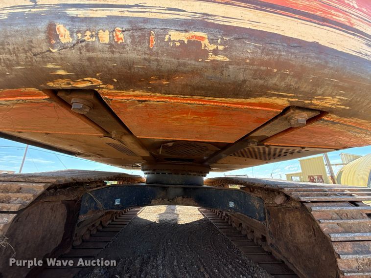 image for item GH9382 2012 Hitachi ZX200LC-3 excavator