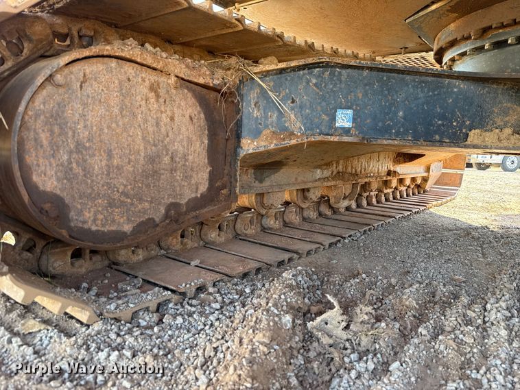 image for item GH9382 2012 Hitachi ZX200LC-3 excavator