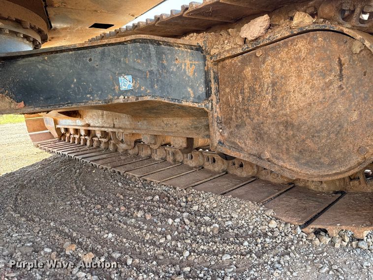 image for item GH9382 2012 Hitachi ZX200LC-3 excavator