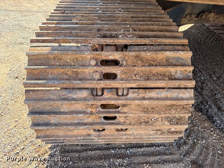 image for item GH9382 2012 Hitachi ZX200LC-3 excavator