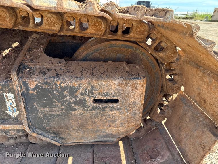 image for item GH9382 2012 Hitachi ZX200LC-3 excavator