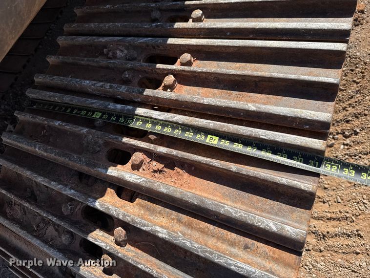 image for item GH9382 2012 Hitachi ZX200LC-3 excavator