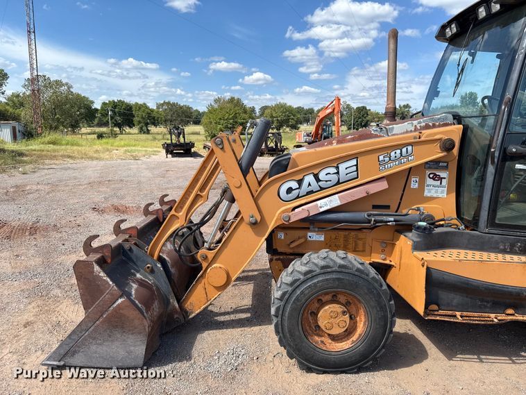 image for item GH9389 2013 Case 580 Super N backhoe