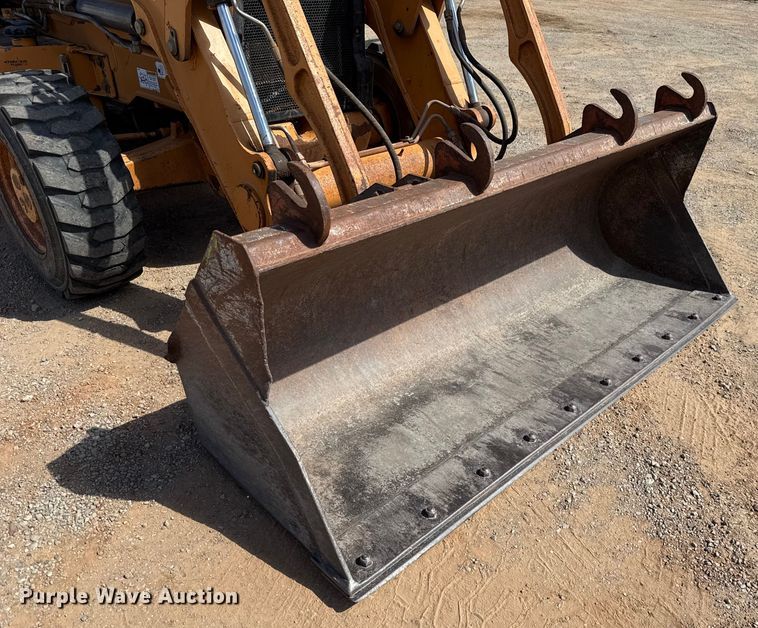 image for item GH9389 2013 Case 580 Super N backhoe