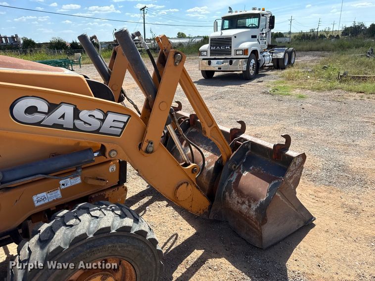 image for item GH9389 2013 Case 580 Super N backhoe