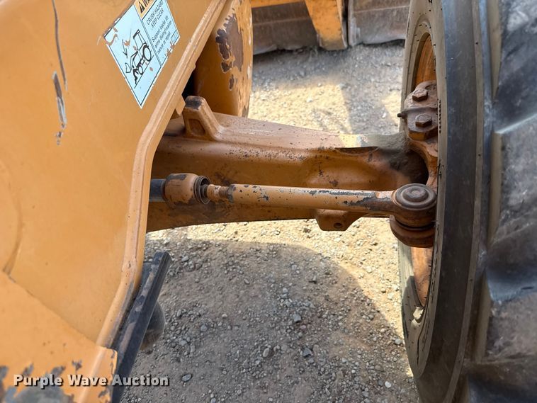image for item GH9389 2013 Case 580 Super N backhoe