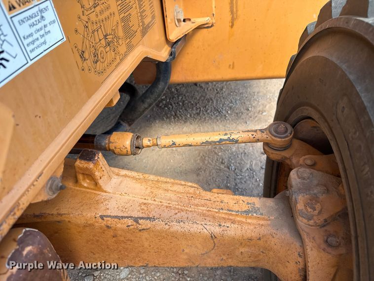 image for item GH9389 2013 Case 580 Super N backhoe