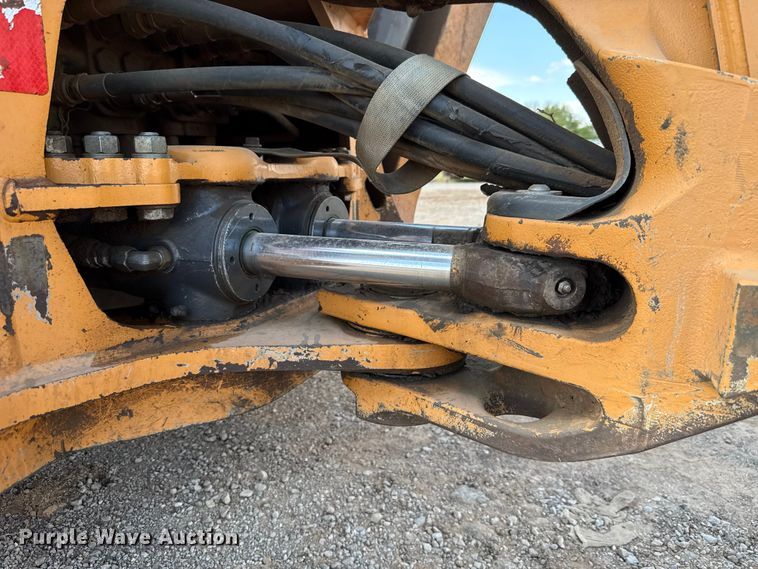 image for item GH9389 2013 Case 580 Super N backhoe