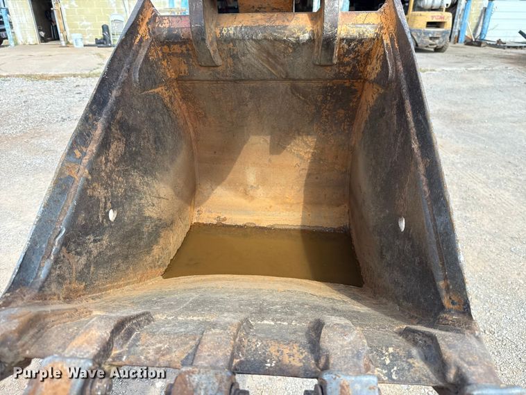 image for item GH9389 2013 Case 580 Super N backhoe