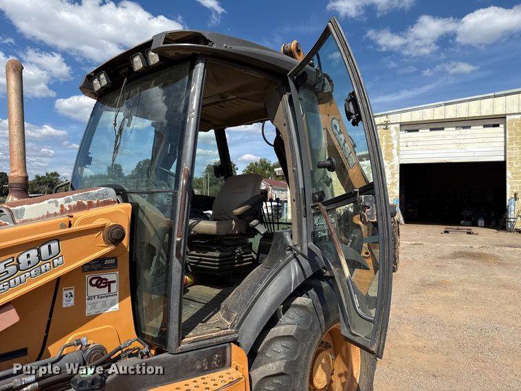 image for item GH9389 2013 Case 580 Super N backhoe