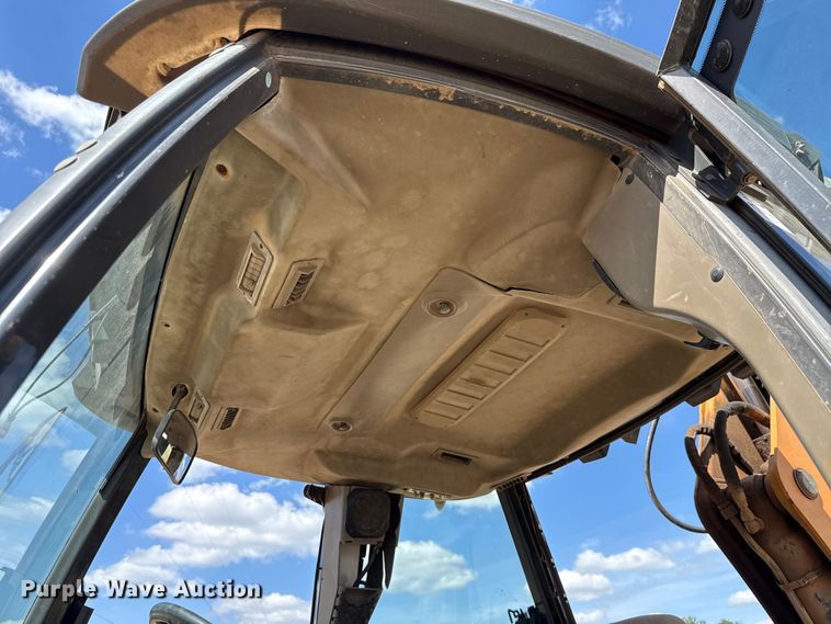 image for item GH9389 2013 Case 580 Super N backhoe