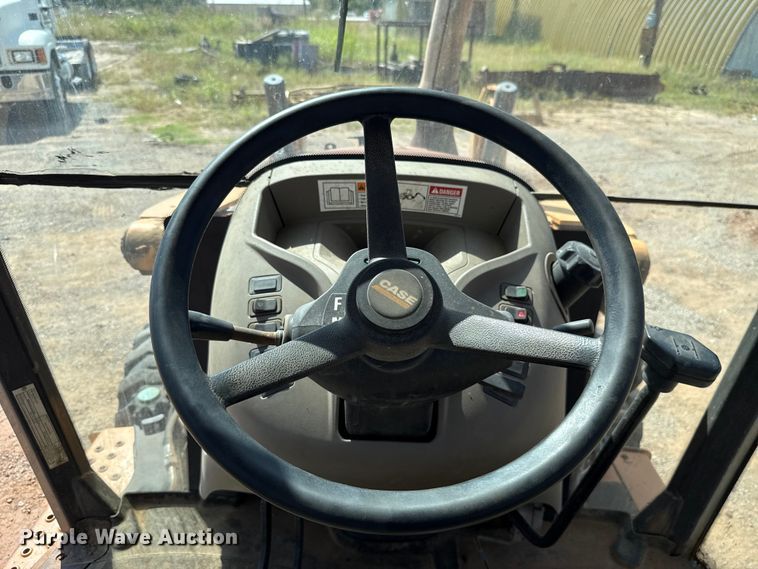 image for item GH9389 2013 Case 580 Super N backhoe