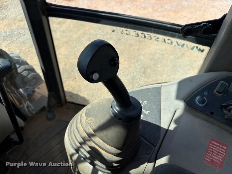 image for item GH9389 2013 Case 580 Super N backhoe