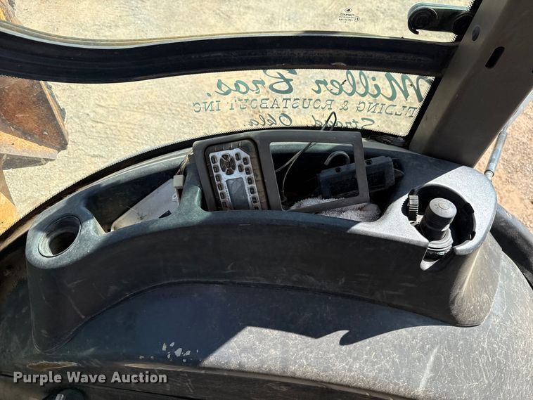 image for item GH9389 2013 Case 580 Super N backhoe