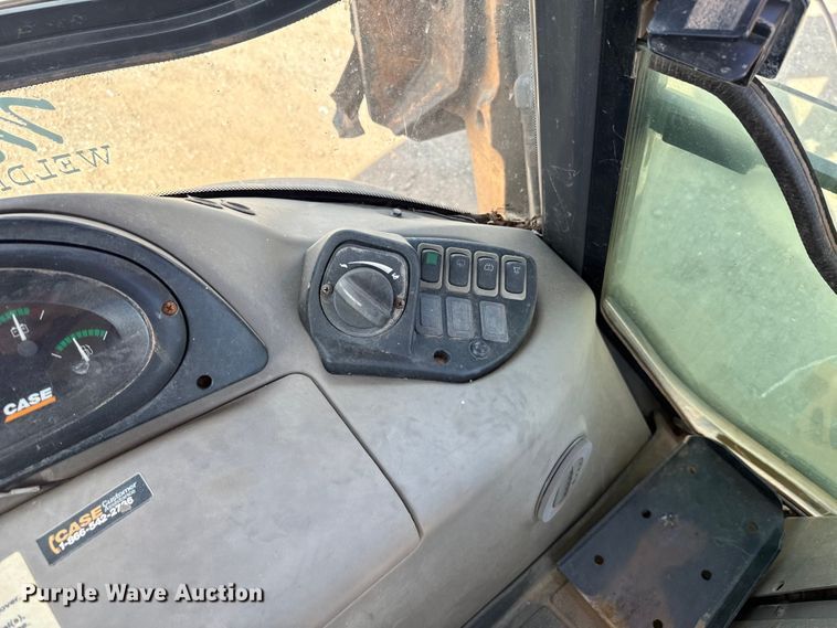 image for item GH9389 2013 Case 580 Super N backhoe