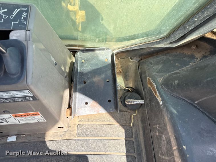 image for item GH9389 2013 Case 580 Super N backhoe