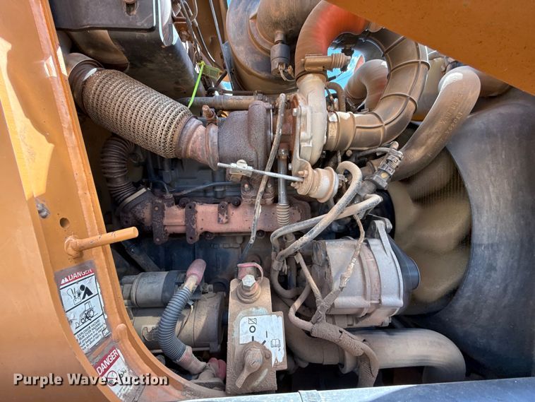 image for item GH9389 2013 Case 580 Super N backhoe