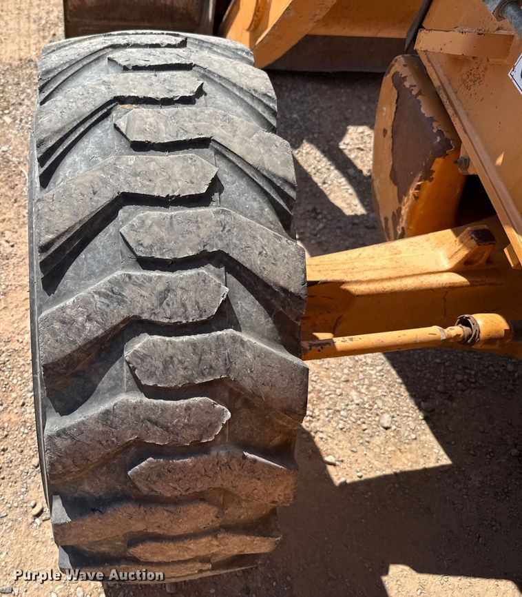 image for item GH9389 2013 Case 580 Super N backhoe