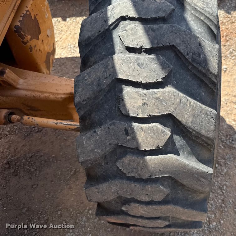 image for item GH9389 2013 Case 580 Super N backhoe