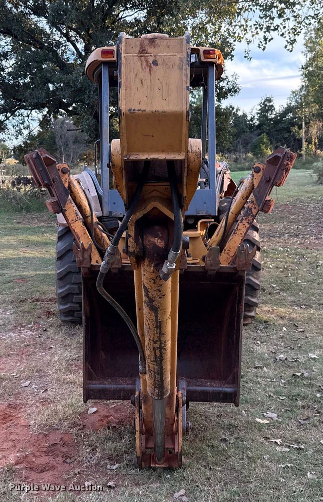 image for item GH9398 1998 New Holland 555E backhoe