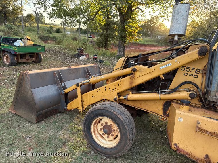 image for item GH9398 1998 New Holland 555E backhoe
